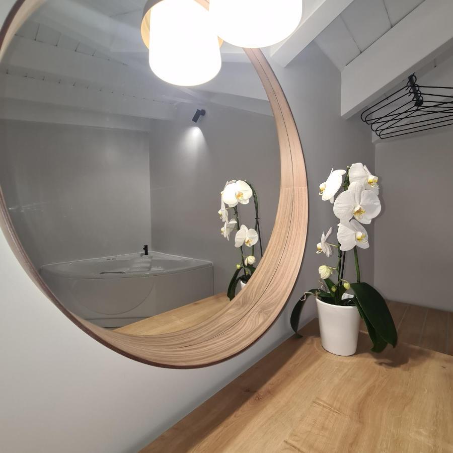 Ilia'S Luxury Suites - Adults Only Xylokastro Esterno foto